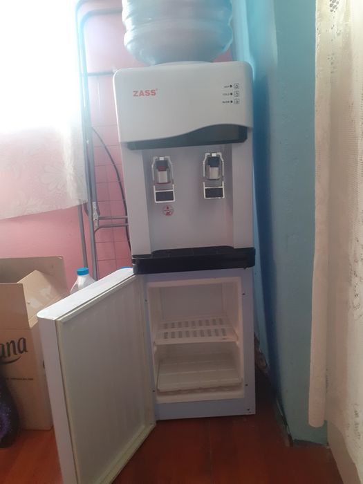 Aparat de apa plata cu frigider Zass-Germania