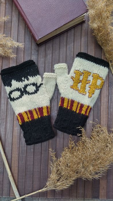 Дамски ръкавици без пръсти