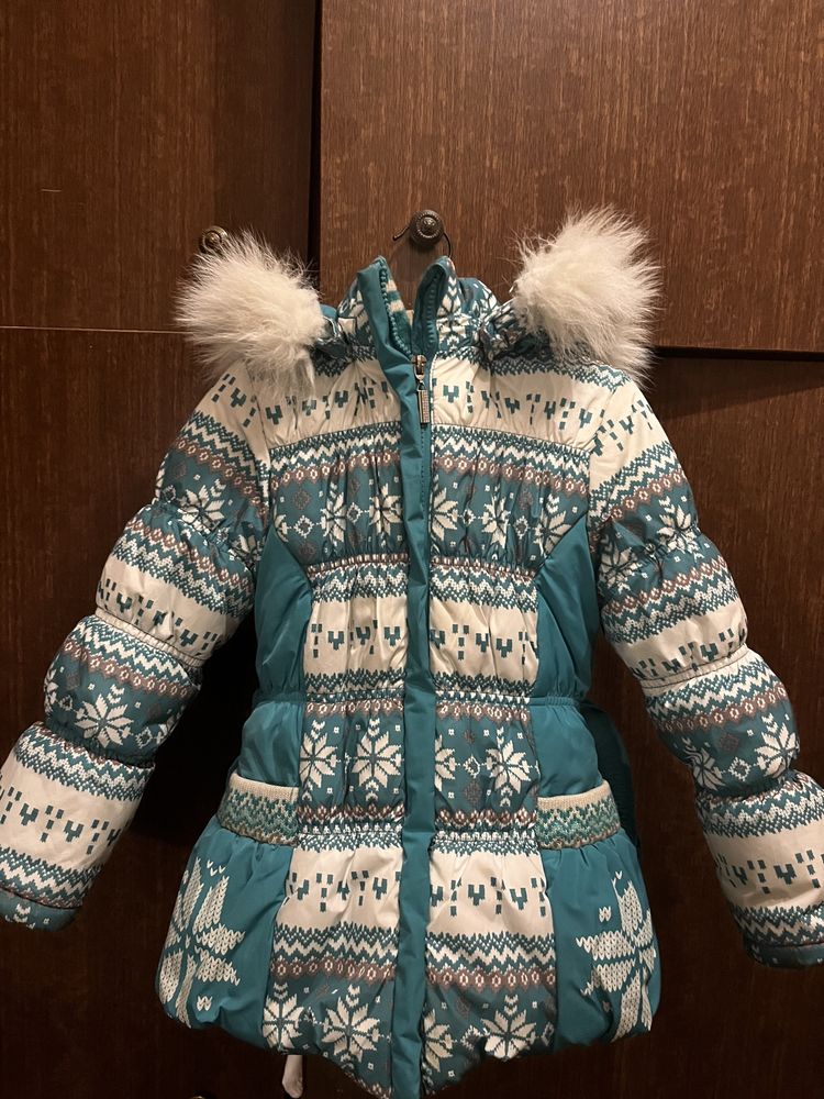 Зимняя куртка для девочки  116см. Фирма: Danilo