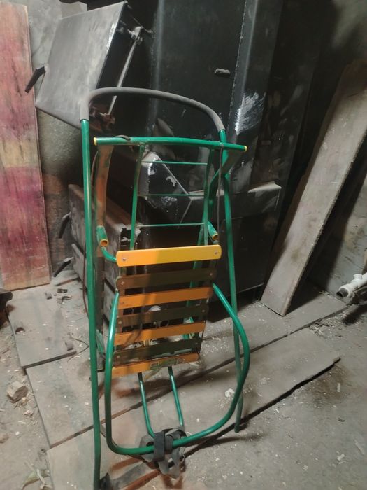 Продам санки почти новый