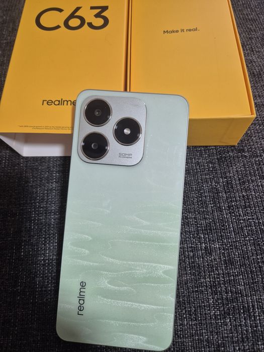 Телефон Realme C63