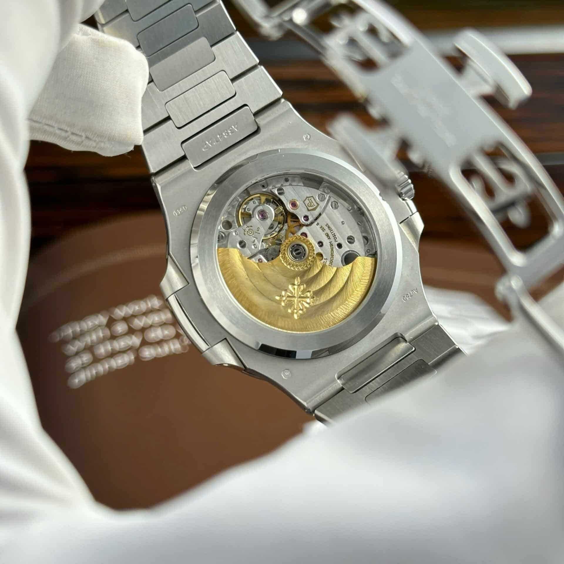 patek philippe nautilus collectie silver