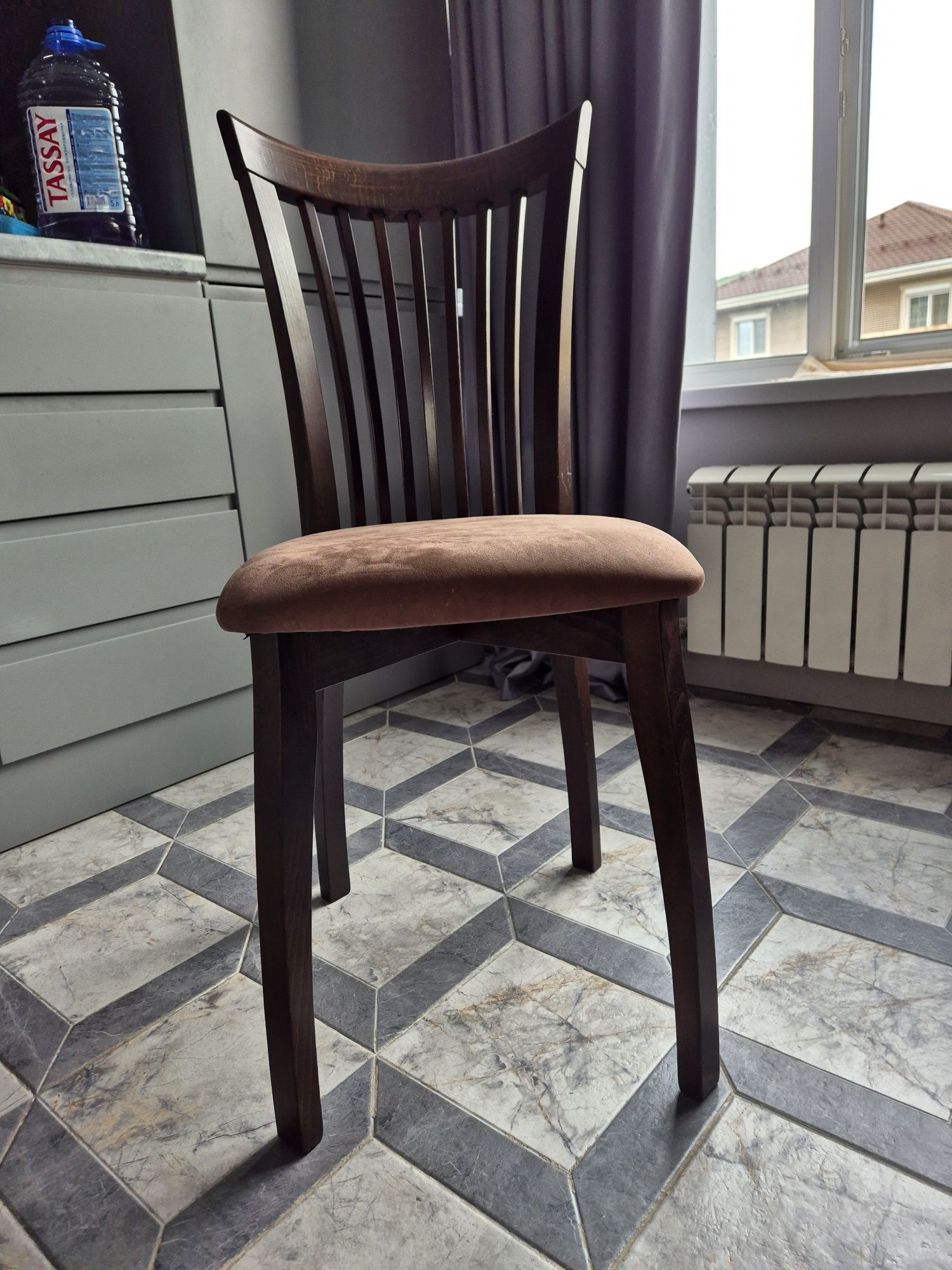 Стол раздвижной 140/110×80+ 4 стула , Стол в собранном состоянии