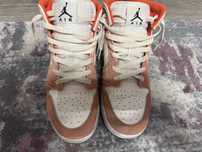 Jordan 1 mid SE