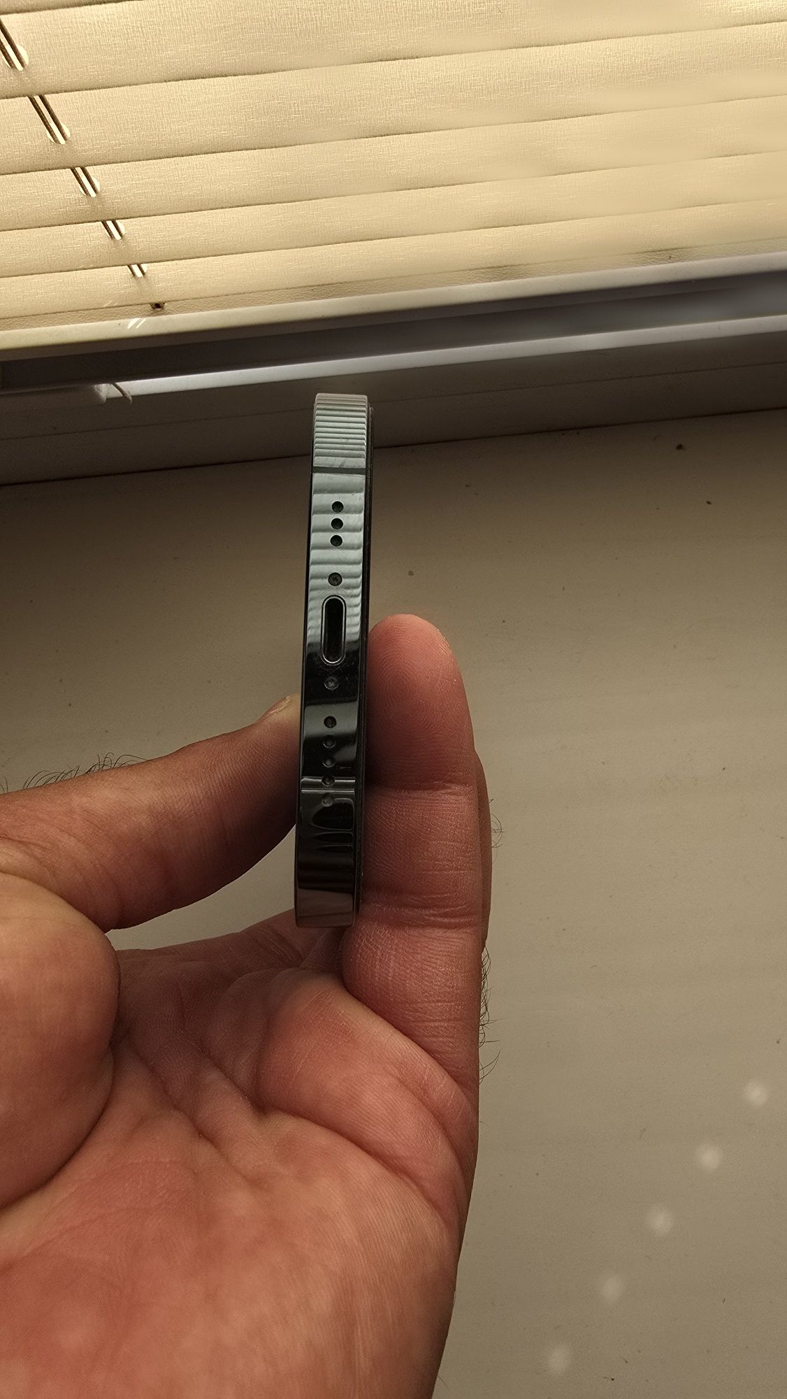 Iphone 12 pro sotiladi