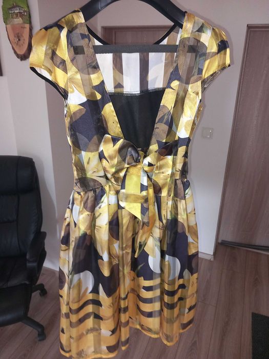 Официална рокля, на цветя