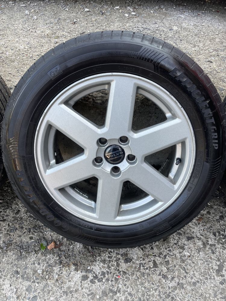 Оригинални джанти с гуми Volvo 5x108 r17