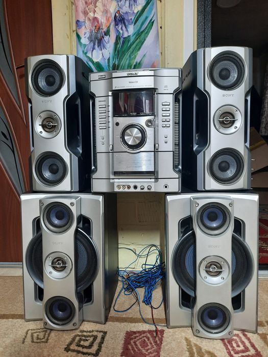 Продам музыкальный центр SONY
