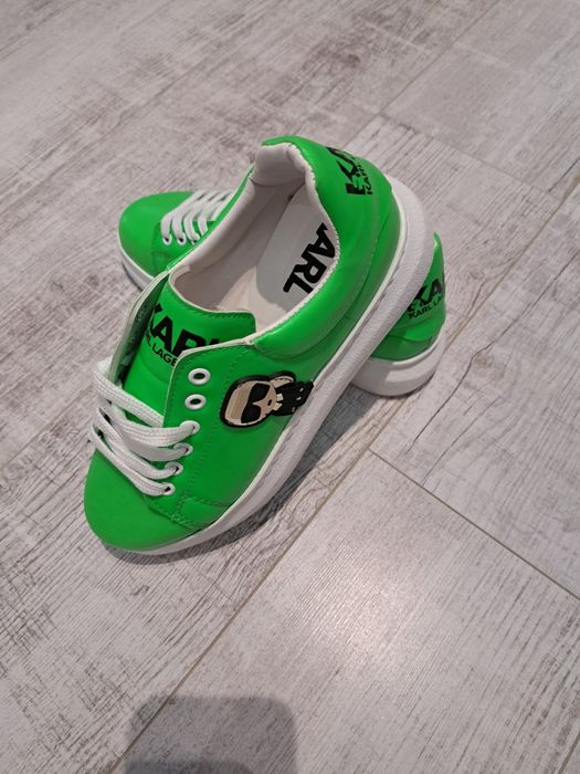 Дамски кецове Карл