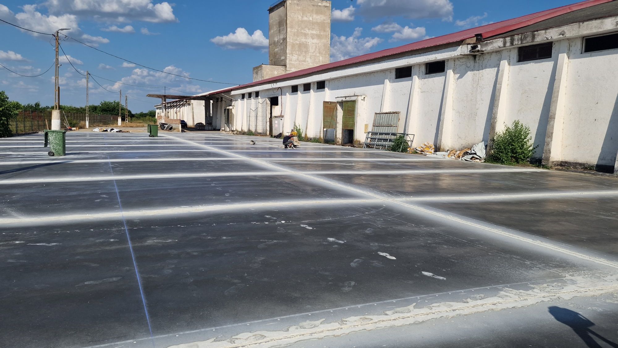 Turnare platforme Beton finisat cu Elicopter si Cuart, Beton in curte.