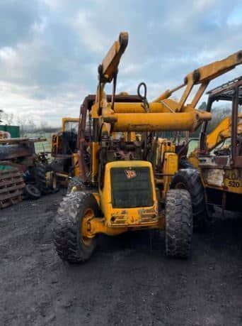 dezmembram buldoexcavator jcb 2cx