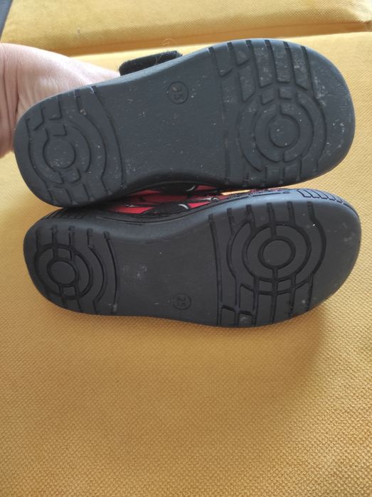 Papucei de interior/ espadrile