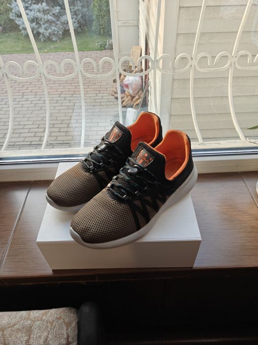 Кроссовки Kajila