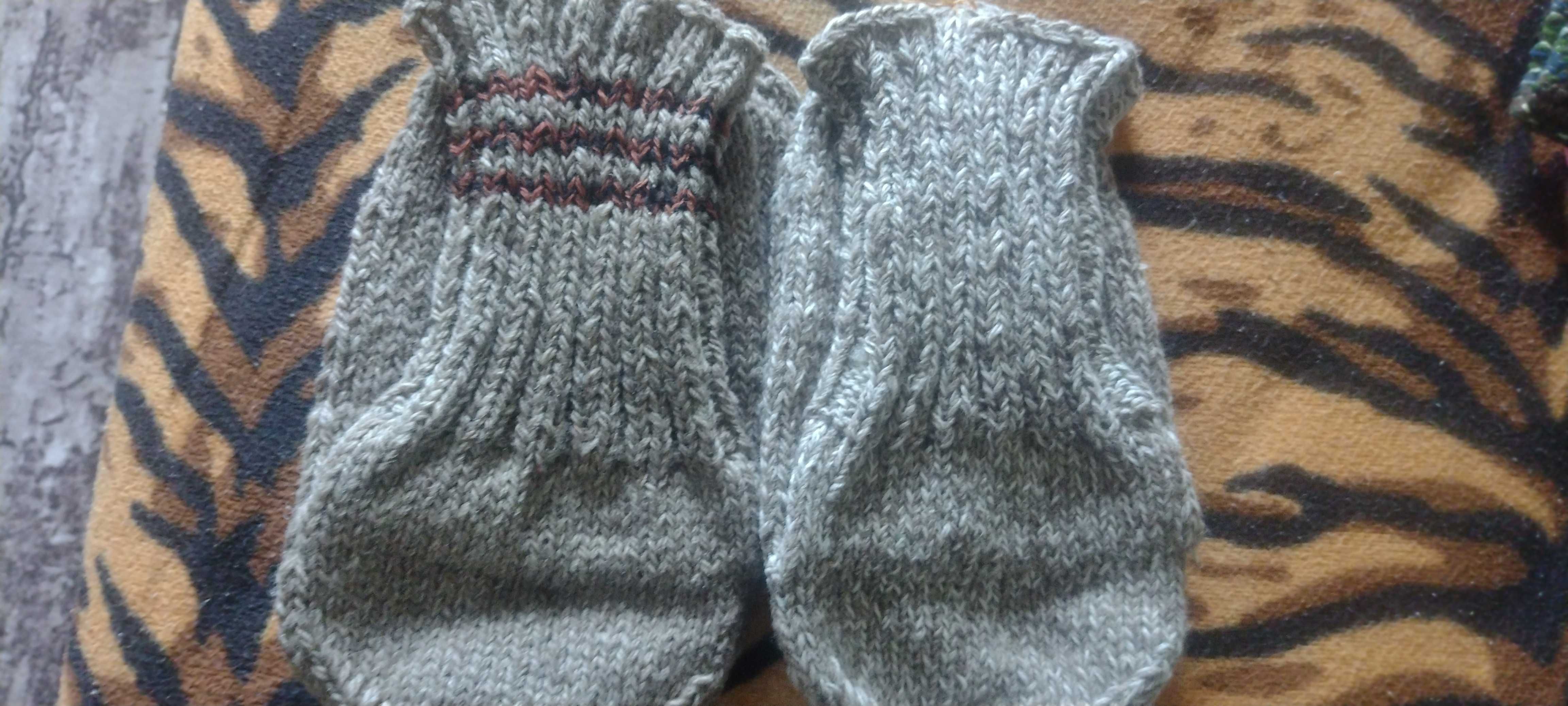 Плетени чорапи и терлици