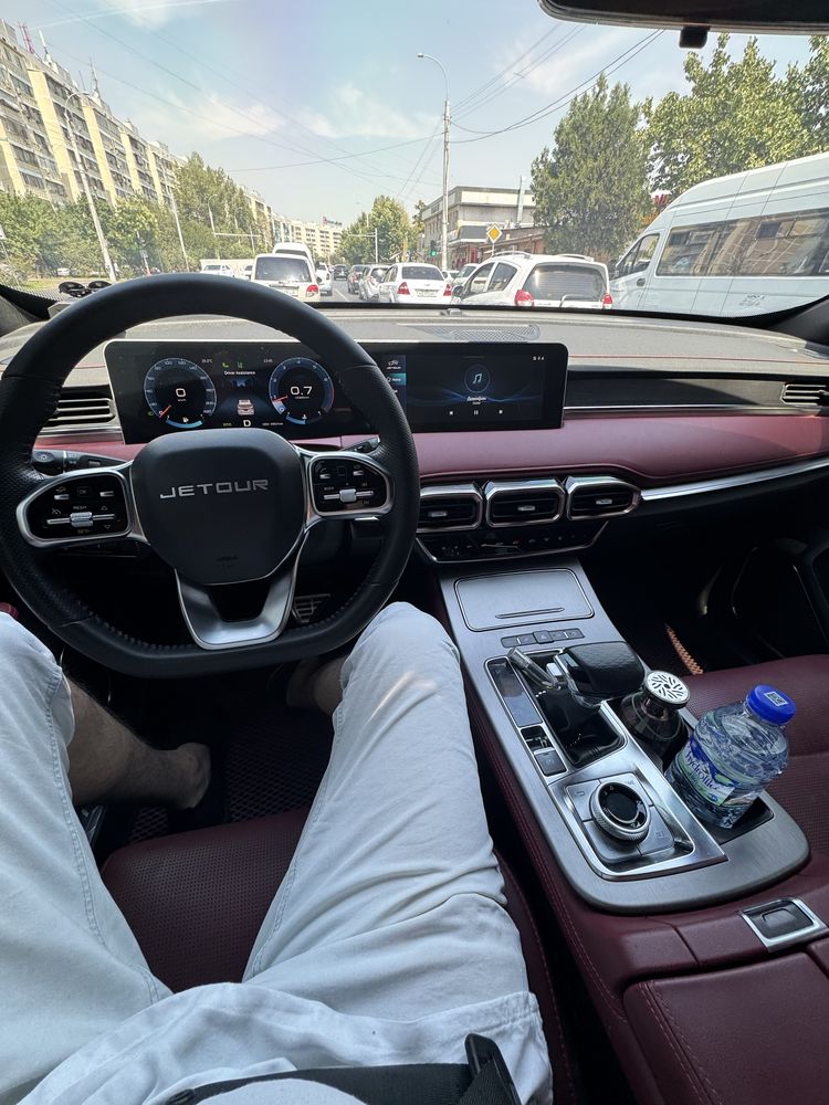 Продаю Jetour X70PLUS