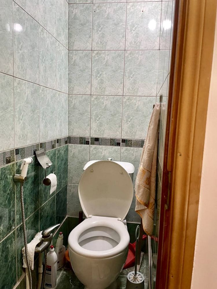 Olmazor tuman Qoraqamish 1/2 da kvartira 1 hona li uy sotiladi.Srochno