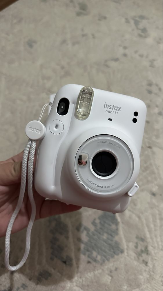 Фотокамера Instax mini 11