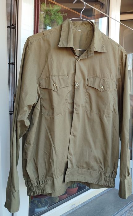 Рубашка зелёная  военная