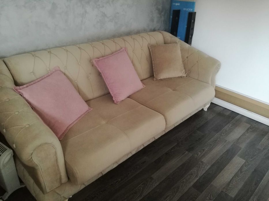 Vând canapea extensibilă