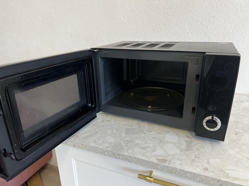 Cuptor cu microunde Gorenje Simplicity – elegant, modern și eficient!