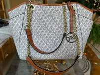 ОРИГИНАЛНА дамска чанта на Michael Kors