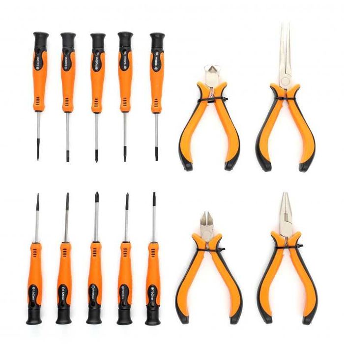 Комплект 14бр. отвертки и клещи