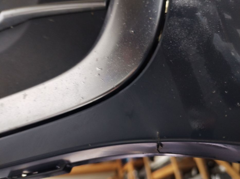 Bara fata Audi Q7 4M ,2016, 2017, 2018, 2019, 2020, 4M0807437L.