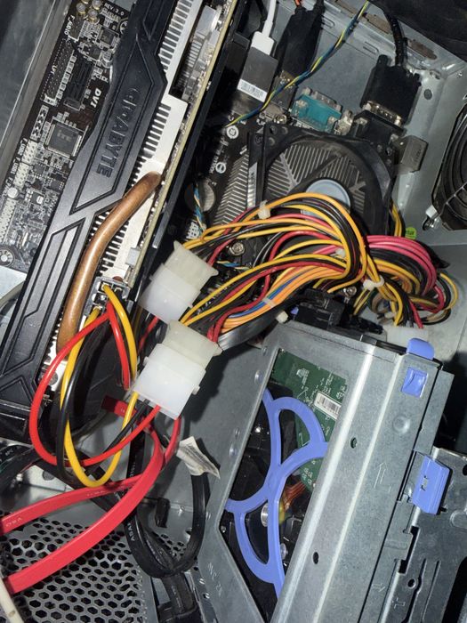 Logitech g29+компютър за игри