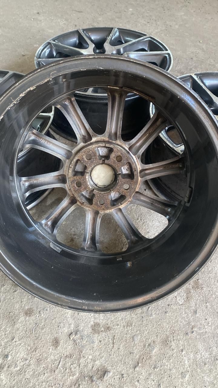 R17 PCD 5 *114,3 Комплект оригинальных легкосплавных дисков