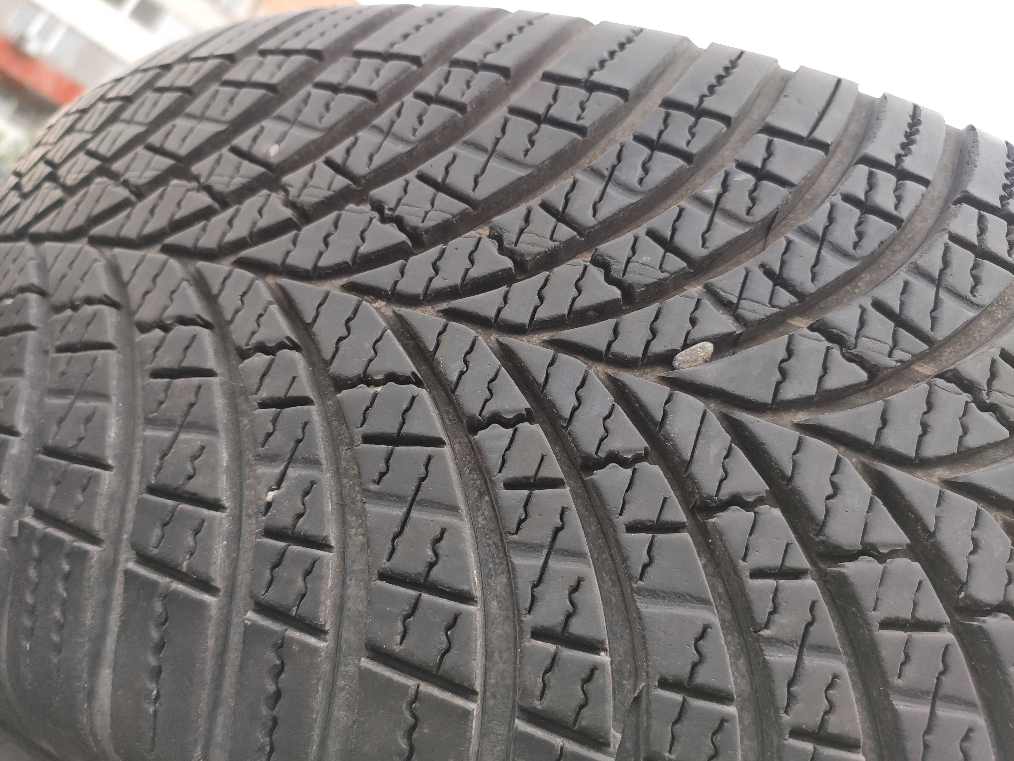 2бр Всесезонни гуми 225 55 18 - Goodyear - DOT 2022