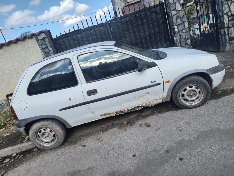 Опел Корса на части