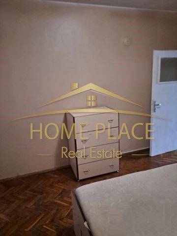 Дава се под наем Тристаен апартамент в Варна, Базар Левски - 68 кв.м за 459 € - Снимка #4