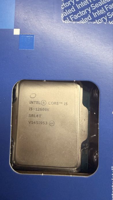 Продавам Intel core I5 12600K 10 ядрен