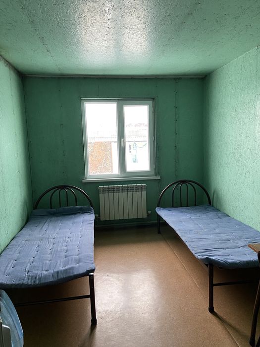 Сдам в аренду комнату в общежитии ( на длительный срок)