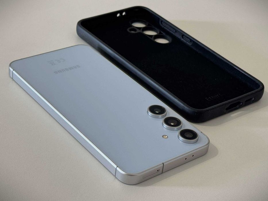 Бартер!Като НОВ! Samsung Galaxy S24 FE 256GB Blue (Син)