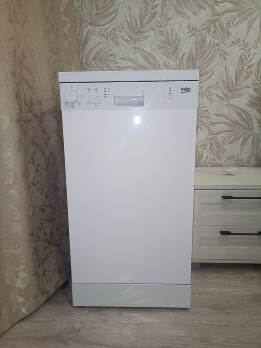 Продам новую посудомоечную Машину в связи переезда будет торг