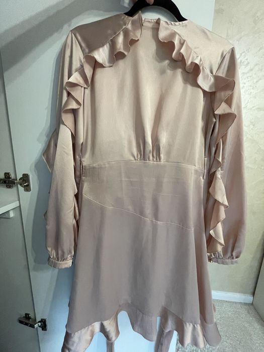 Rochita versatila roz pudra din saten cu volane