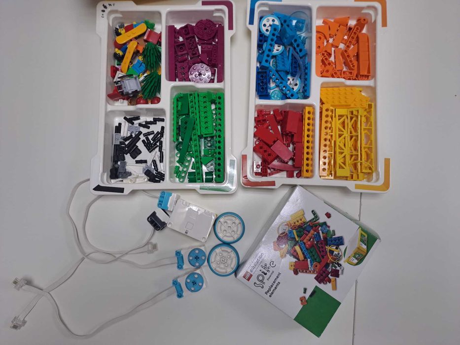 Продавам LEGO® Education SPIKE™ Essential Set - 1 брой