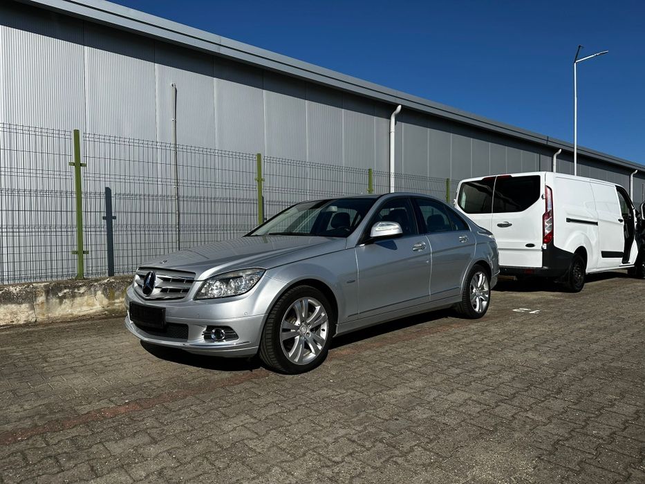 Mercedes C-Class Automat - Avantgarde - 1.8i 156CP - Piele/Navi/Snz