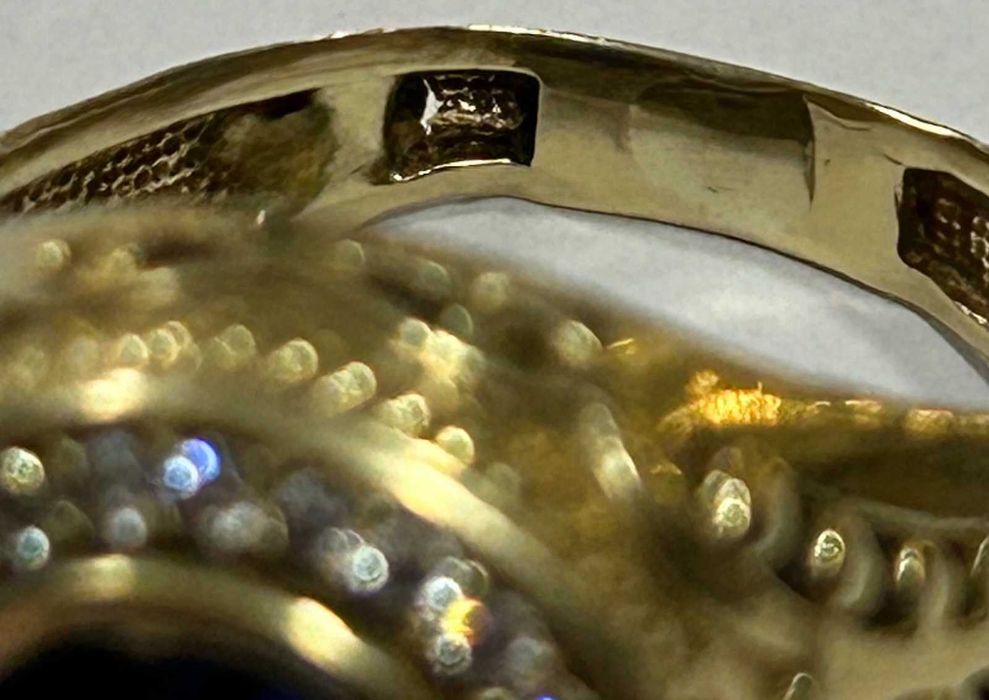 Златен пръстен 14к 585/ 7,31 гр.