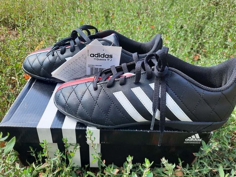 Adidași pentru fotbal  ( cu crampoane)M37 1/3