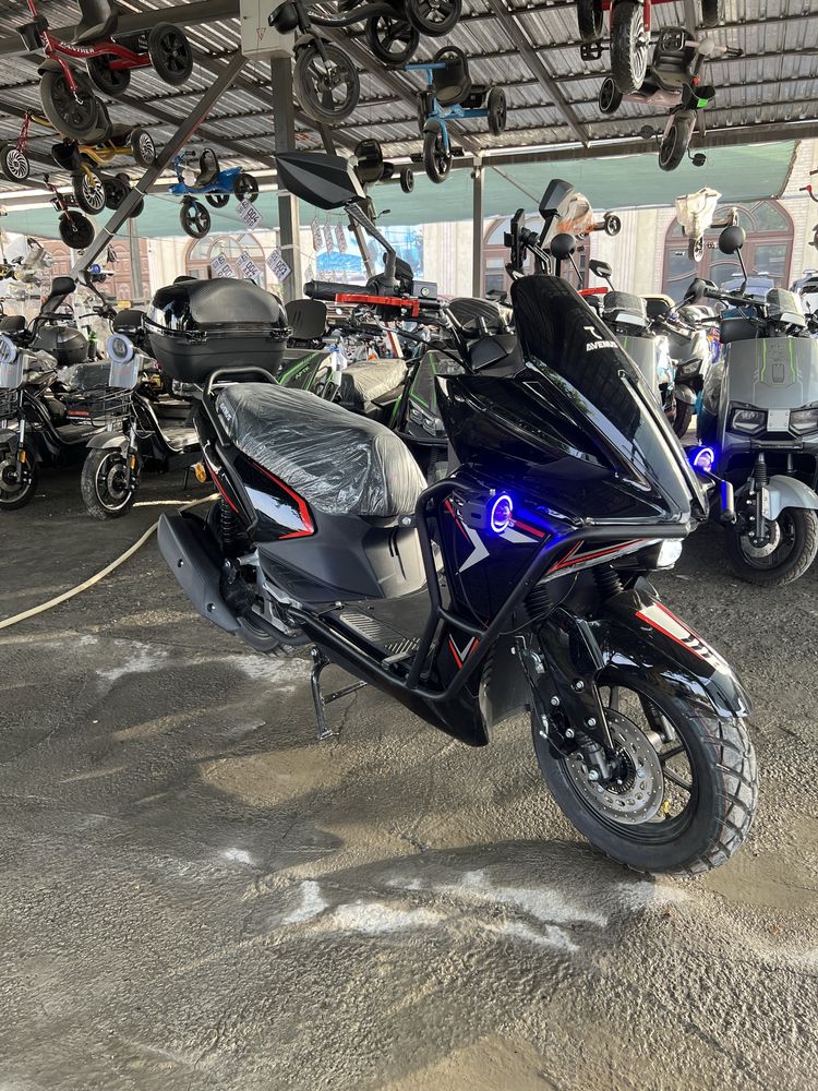 Benzinli skuter kawasaki 150 kub