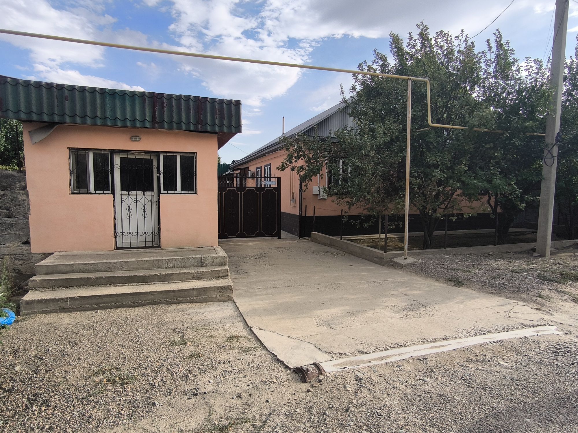 Продается дом, в верхней части города