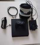 Playstation 4 slim  + set VR 2, Camera ,controller Move