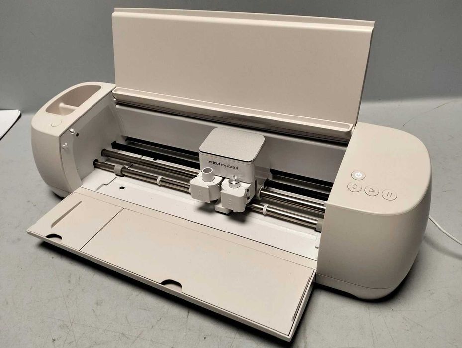 Професионален Режещ плотер CRICUT Explore 4