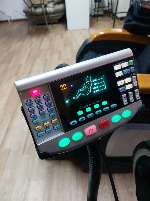 Массажное кресло 36 функций , режим невесомости