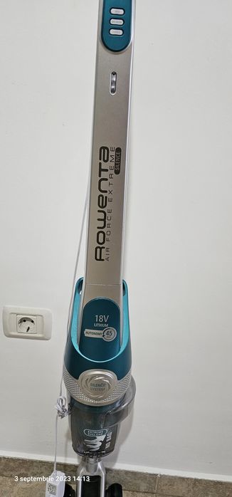 Aspirator vertical Rowenta