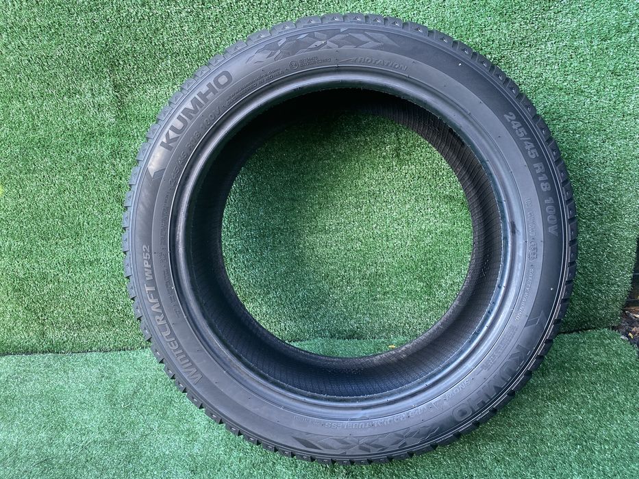 Set 2 anvelope iarna Kumho Winter Craft WP 52 245 45 R18 100V Dot 1823
