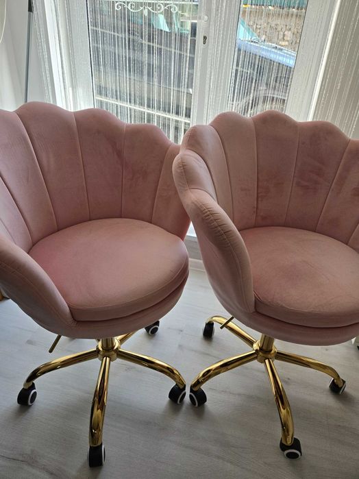 Бюро за маникюр и цялостно обурудване