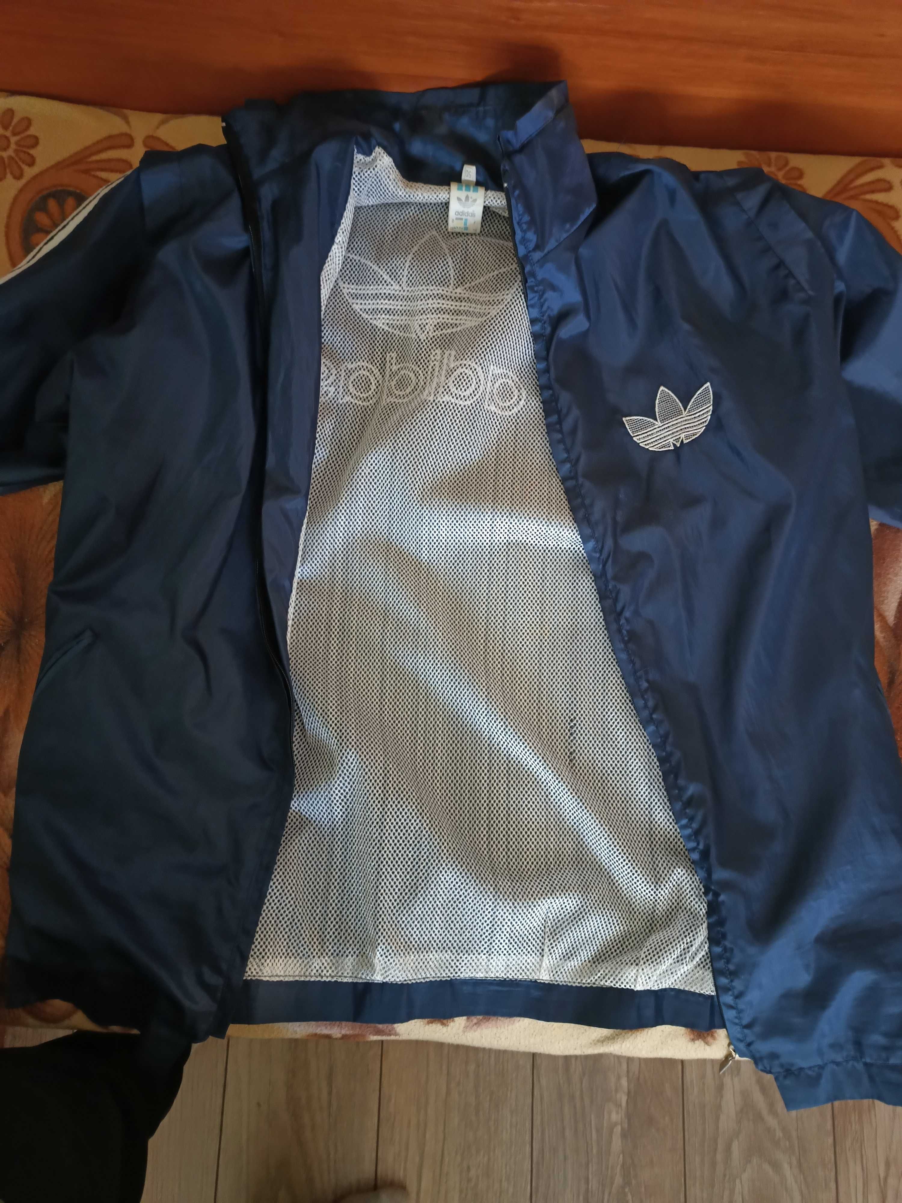 Продавам оригинална спортна грейка Adidas